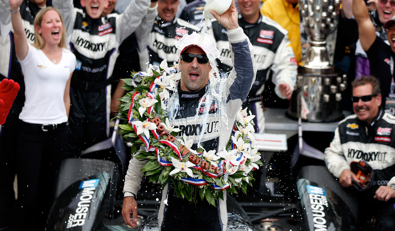 Illustration for article titled Tony Kanaan Wins A Simply Unbelievable Indianapolis 500